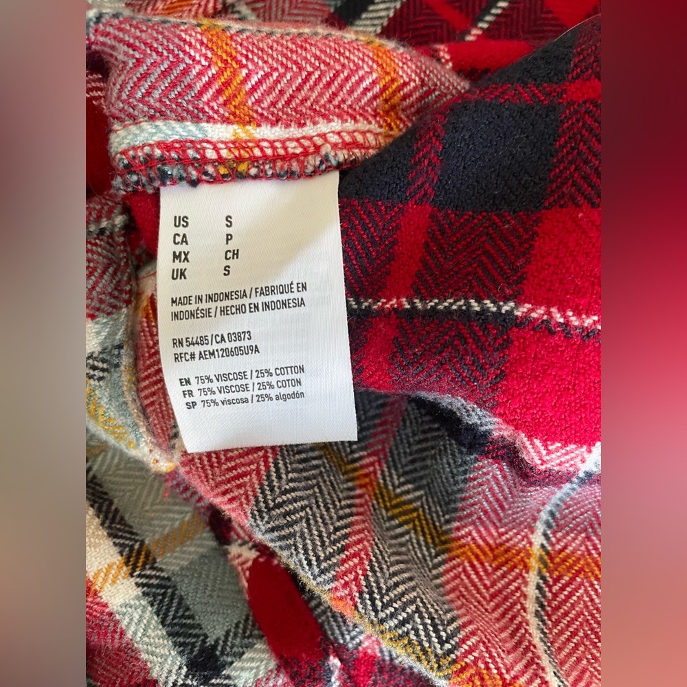 Plaid long sleeve top, worn once!